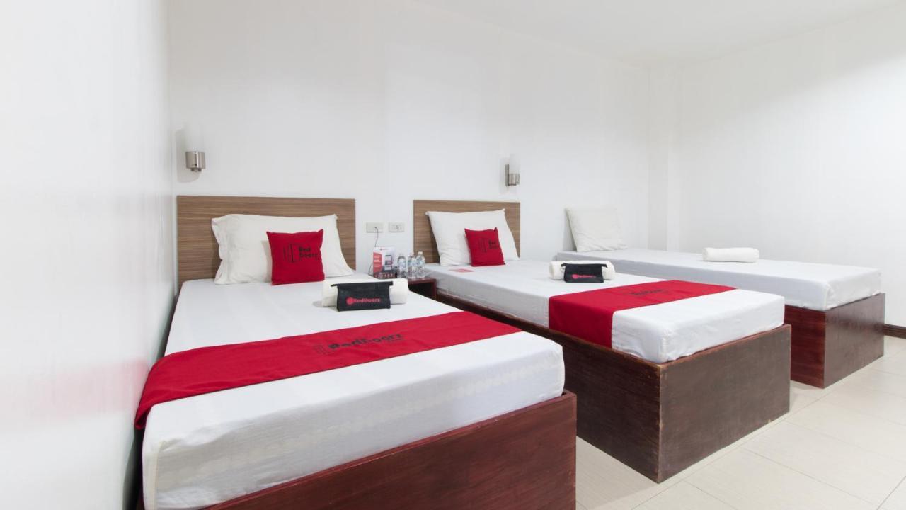 Reddoorz Plus Near Vigan City Commercial Center Kültér fotó