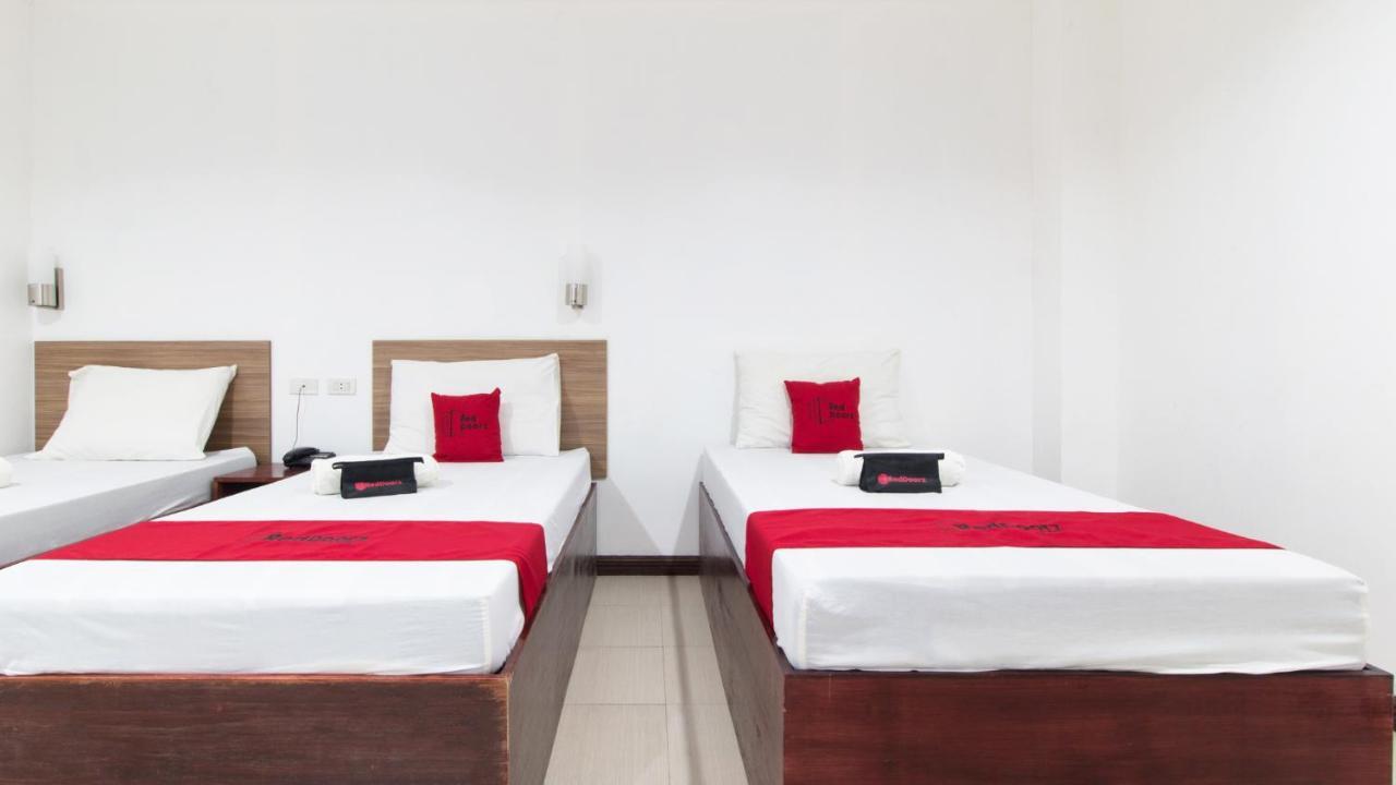 Reddoorz Plus Near Vigan City Commercial Center Kültér fotó