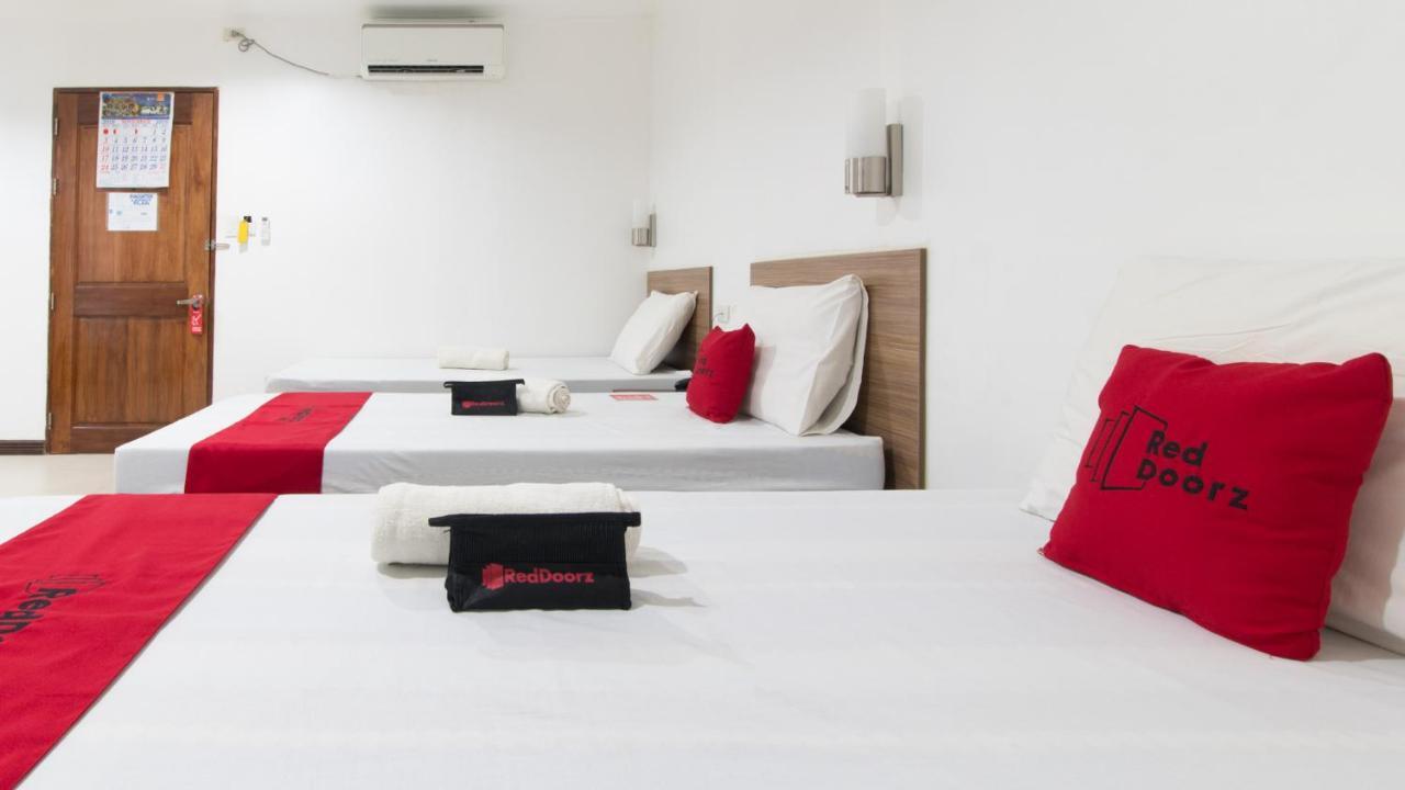 Reddoorz Plus Near Vigan City Commercial Center Kültér fotó