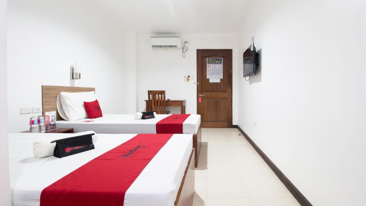 Reddoorz Plus Near Vigan City Commercial Center Kültér fotó