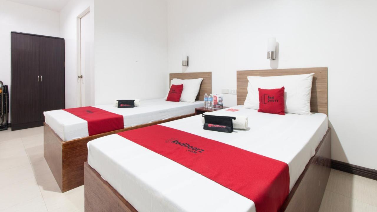 Reddoorz Plus Near Vigan City Commercial Center Kültér fotó