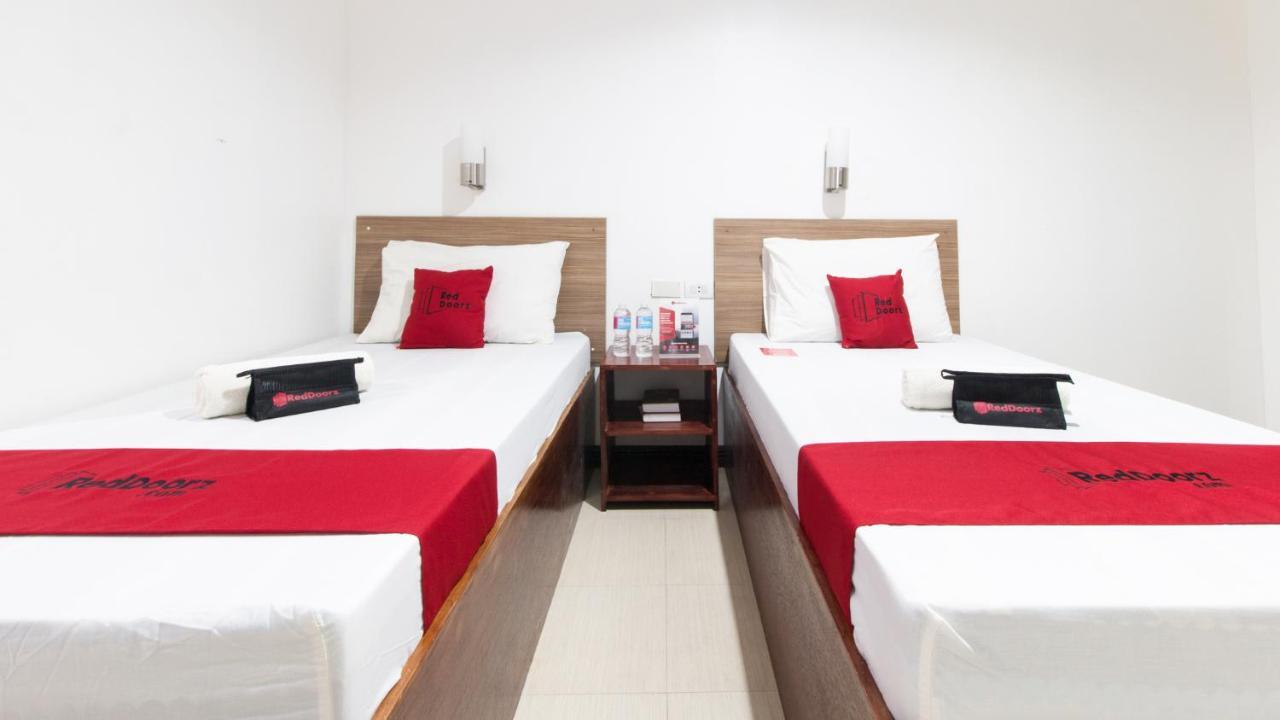 Reddoorz Plus Near Vigan City Commercial Center Kültér fotó