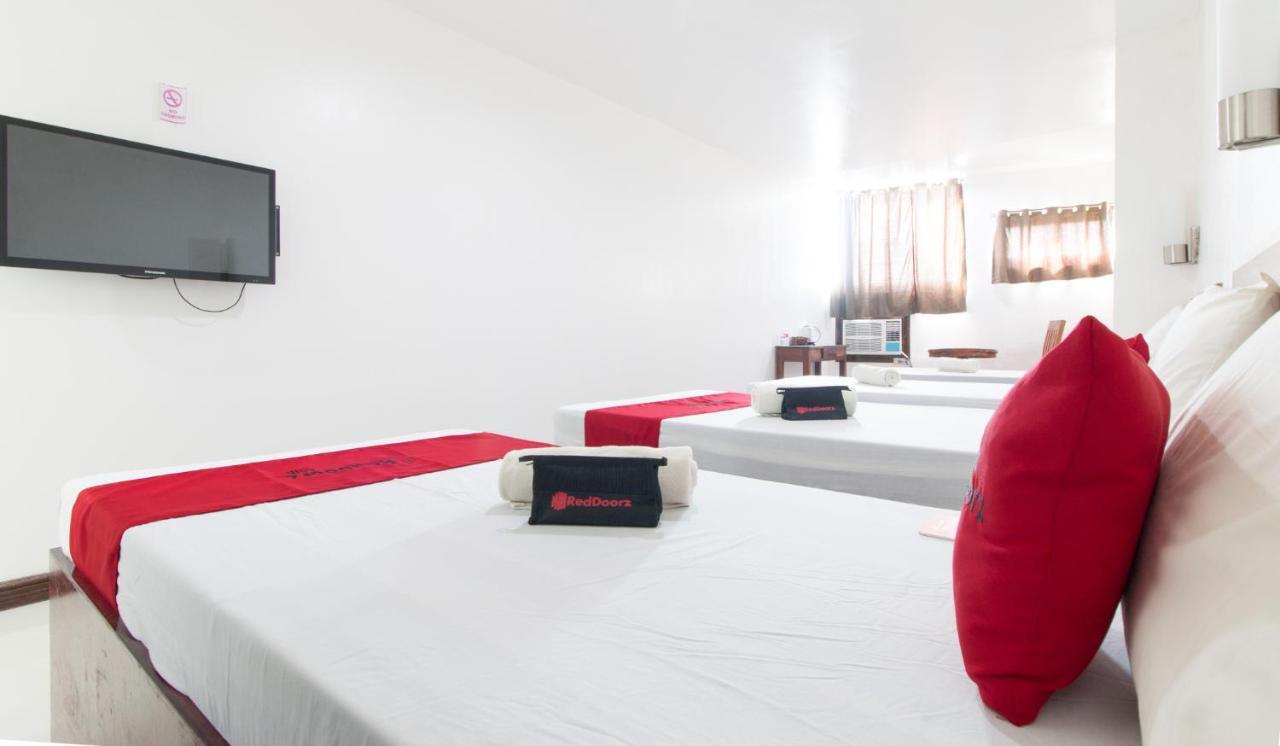 Reddoorz Plus Near Vigan City Commercial Center Kültér fotó