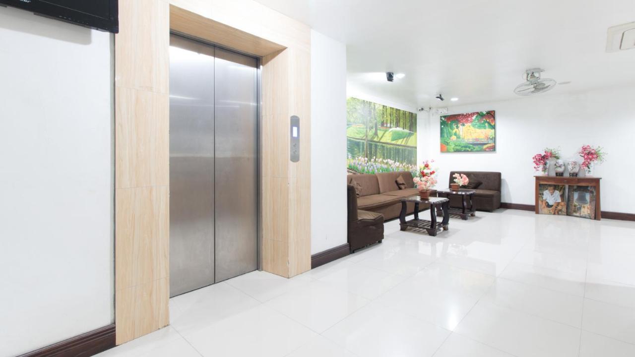 Reddoorz Plus Near Vigan City Commercial Center Kültér fotó
