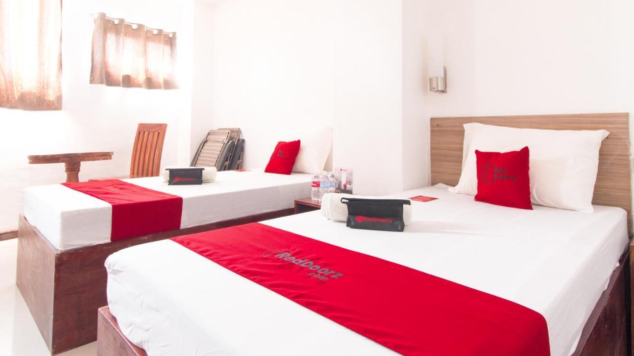 Reddoorz Plus Near Vigan City Commercial Center Kültér fotó