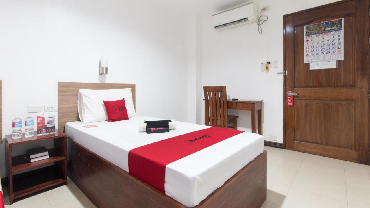 Reddoorz Plus Near Vigan City Commercial Center Kültér fotó