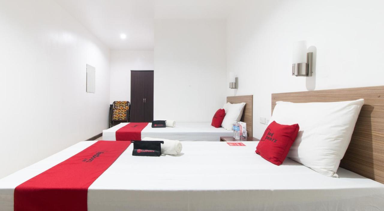 Reddoorz Plus Near Vigan City Commercial Center Kültér fotó